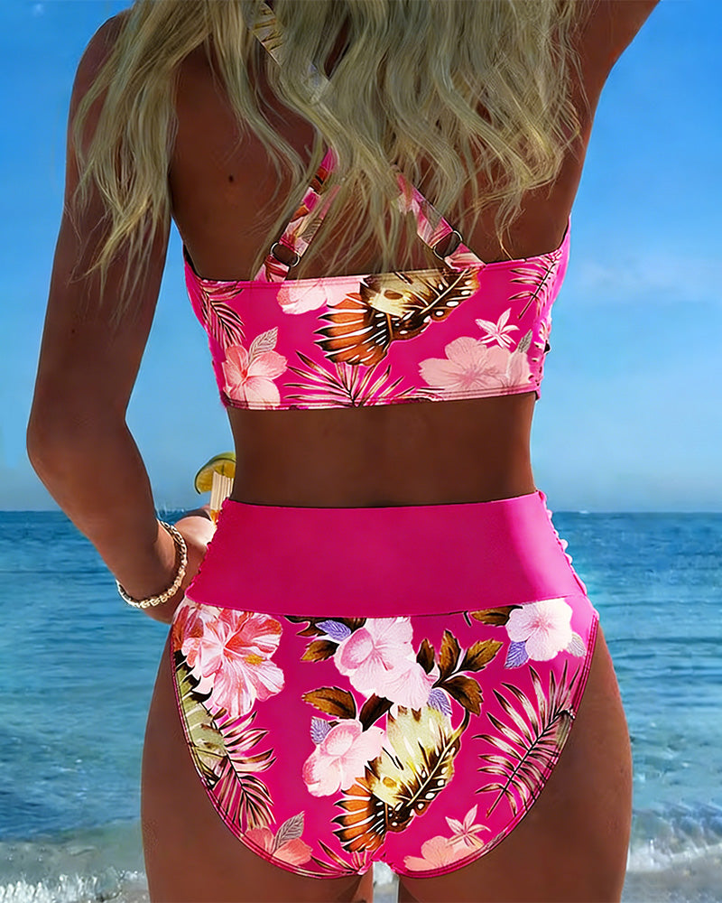 Bikini with contrasting floral print and cutout