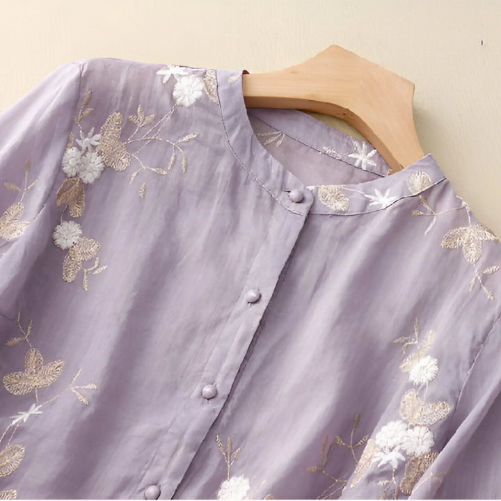 EMILY | TOP WITH EMBROIDERED FLOWERS