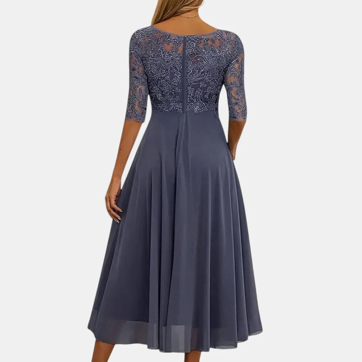 Zaria – The Flattering Lace Midi Dress