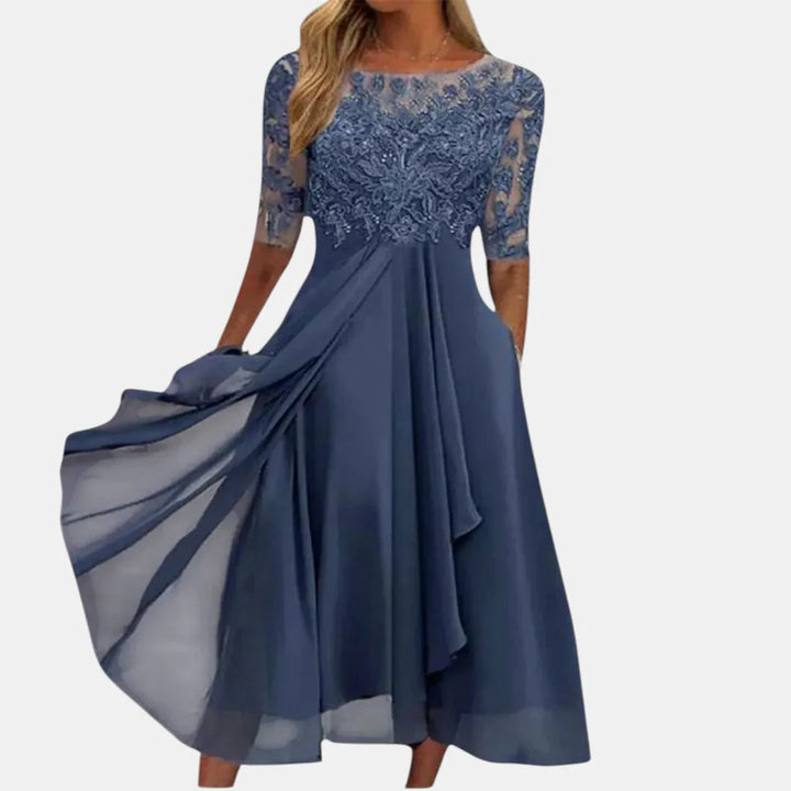 Zaria – The Flattering Lace Midi Dress