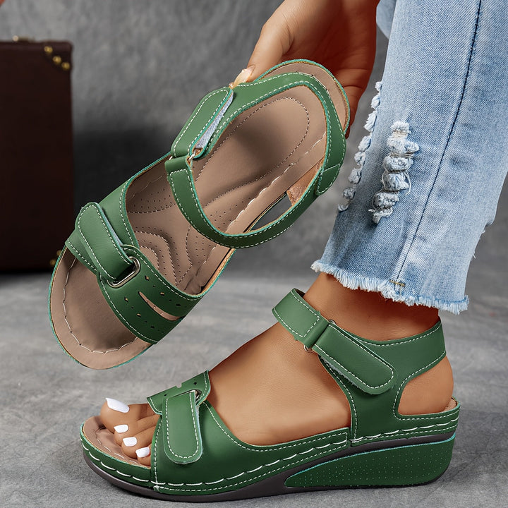 CELIMA™ | LIGHTWEIGHT ERGONOMIC SANDALS