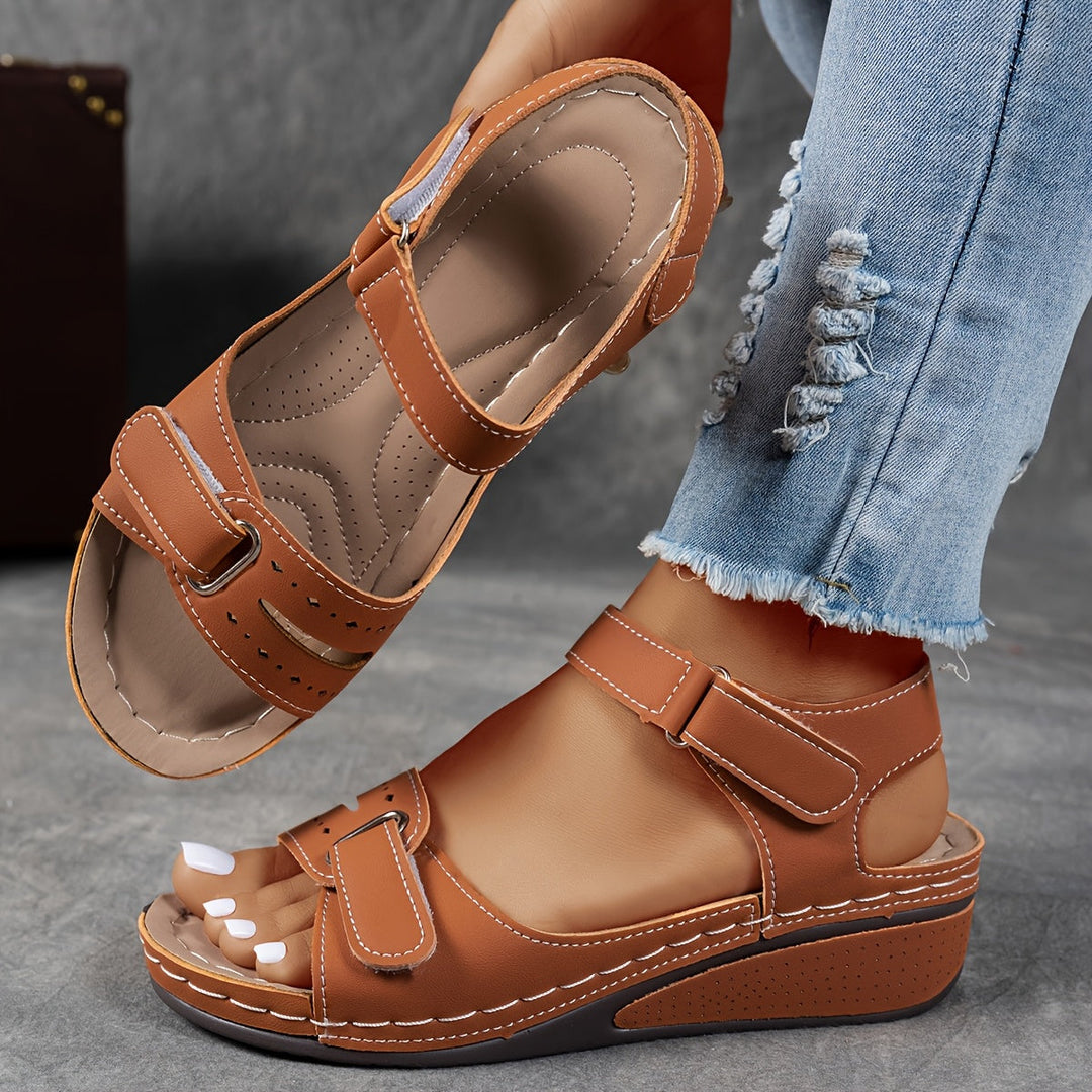 CELIMA™ | LIGHTWEIGHT ERGONOMIC SANDALS