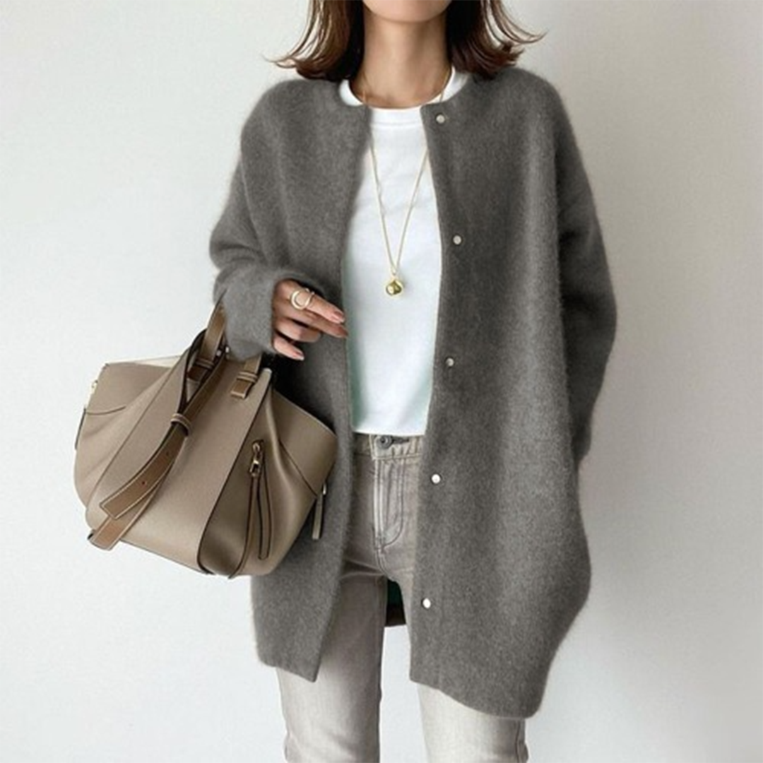 Chloé™ | Elegant Cardigan