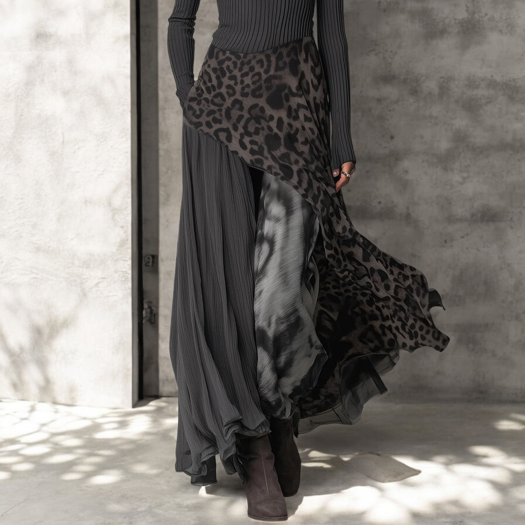 Fiona™ | Maxi Dress with Leopard Accent – Bold Elegance & Flowing Femininity