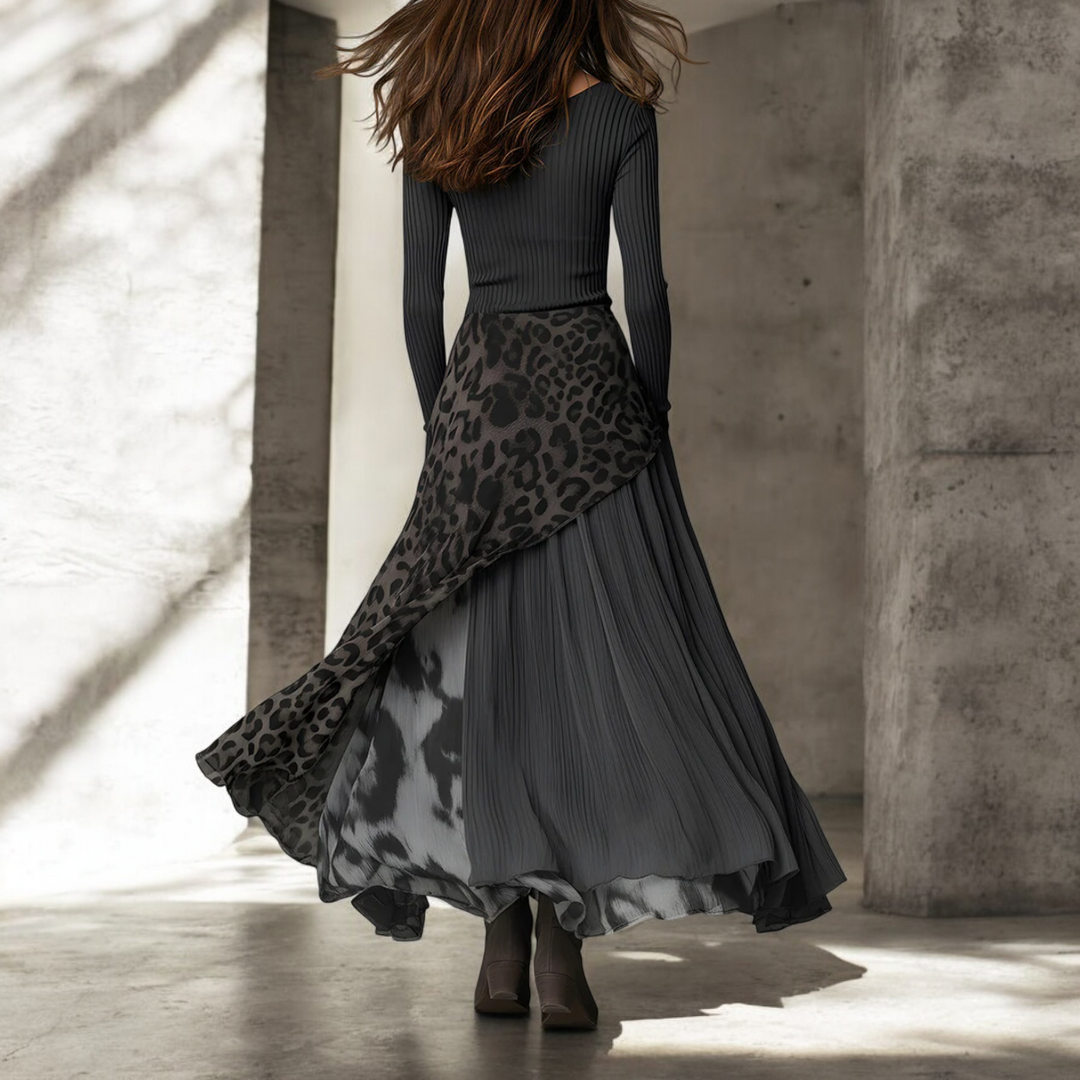 Fiona™ | Maxi Dress with Leopard Accent – Bold Elegance & Flowing Femininity