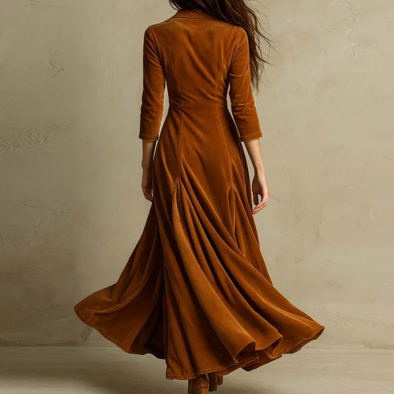 Marlowe – Timeless Velvet Maxi Dress