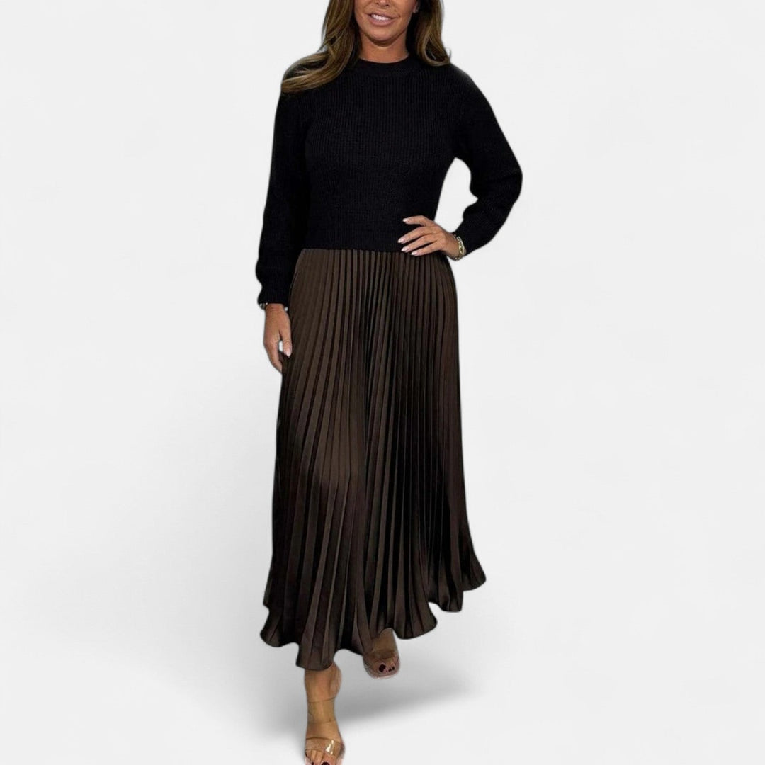 Claudia | Maxi dress with sweater and pleated skirt