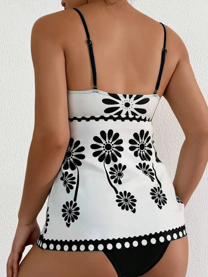Margarita | Tankini set with daisy print that covers the belly