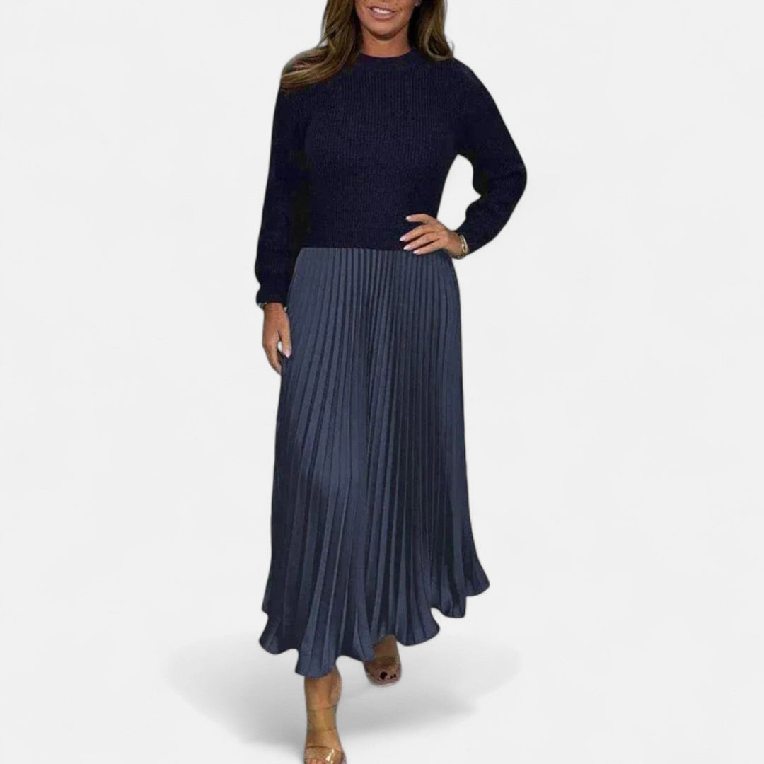 Claudia | Maxi dress with sweater and pleated skirt