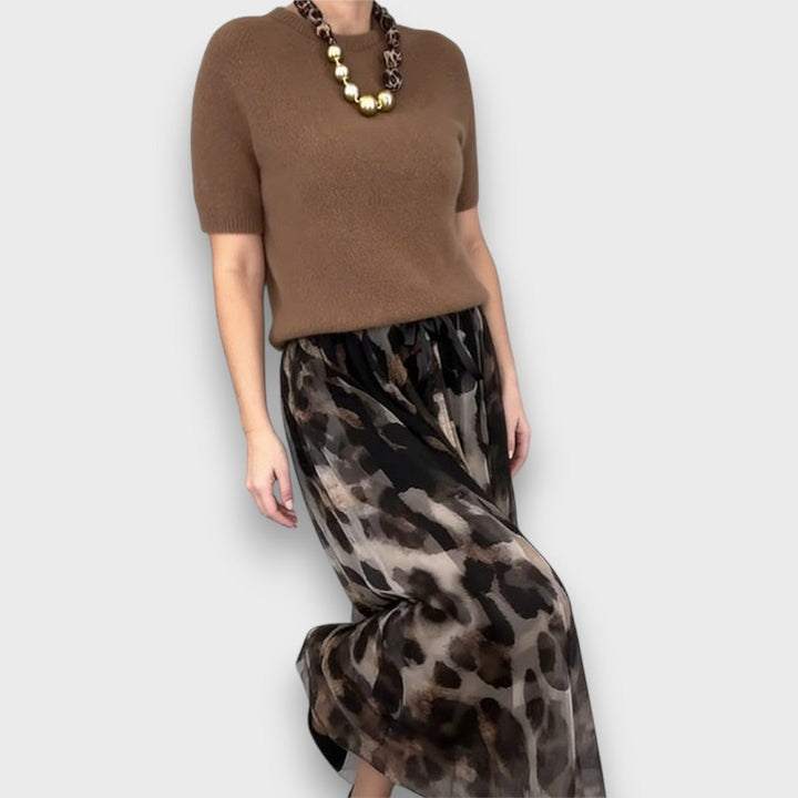LEORA | SWEATER AND SKIRT SET WITH LEOPARD PRINT