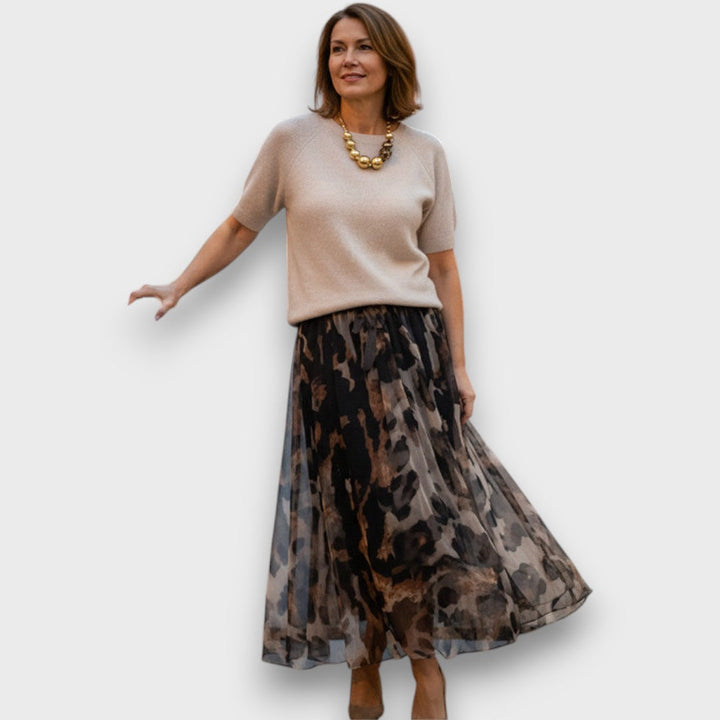 LEORA | SWEATER AND SKIRT SET WITH LEOPARD PRINT